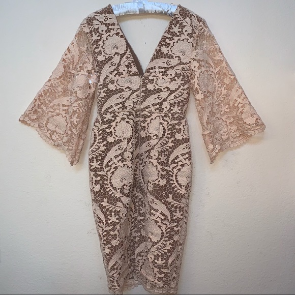 Ministry of Style Peach Lace Bell Sleeve Dress - Picture 5 of 11